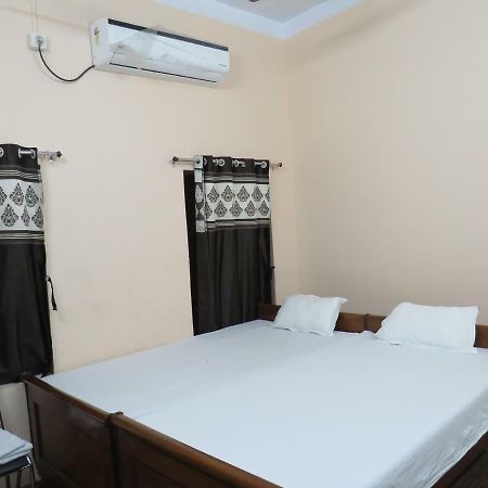 כלכותה Shaw Guest House מראה חיצוני תמונה