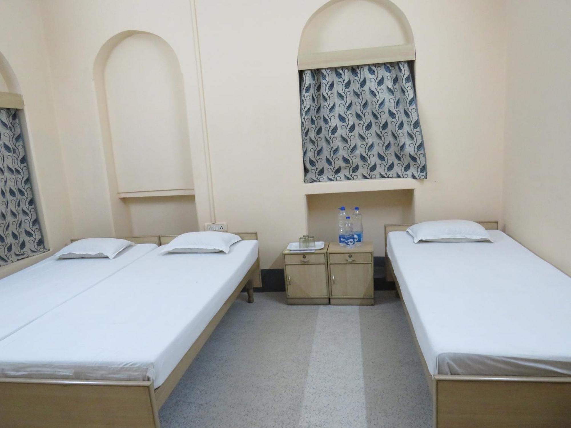 כלכותה Shaw Guest House מראה חיצוני תמונה