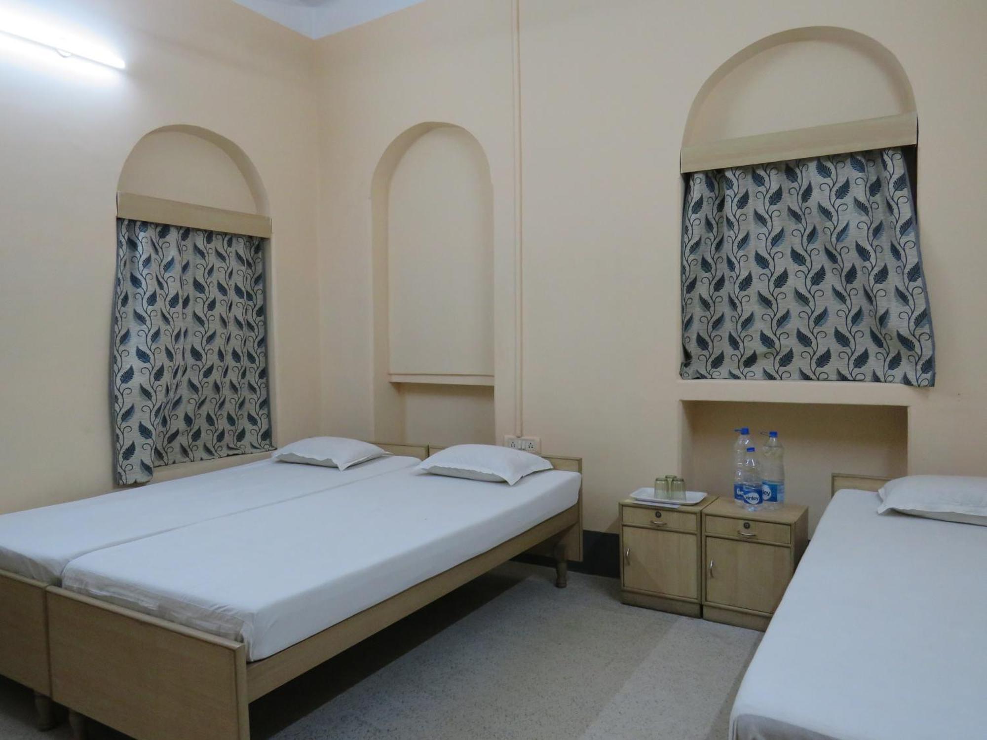 כלכותה Shaw Guest House מראה חיצוני תמונה