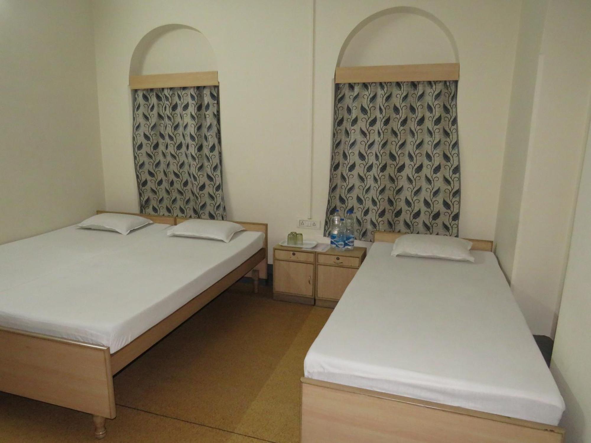 כלכותה Shaw Guest House מראה חיצוני תמונה